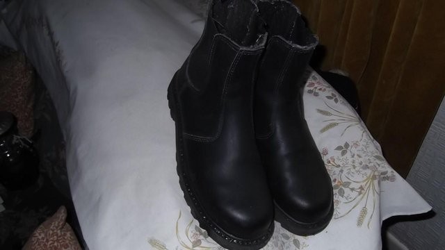 rugged outback steel toe boots